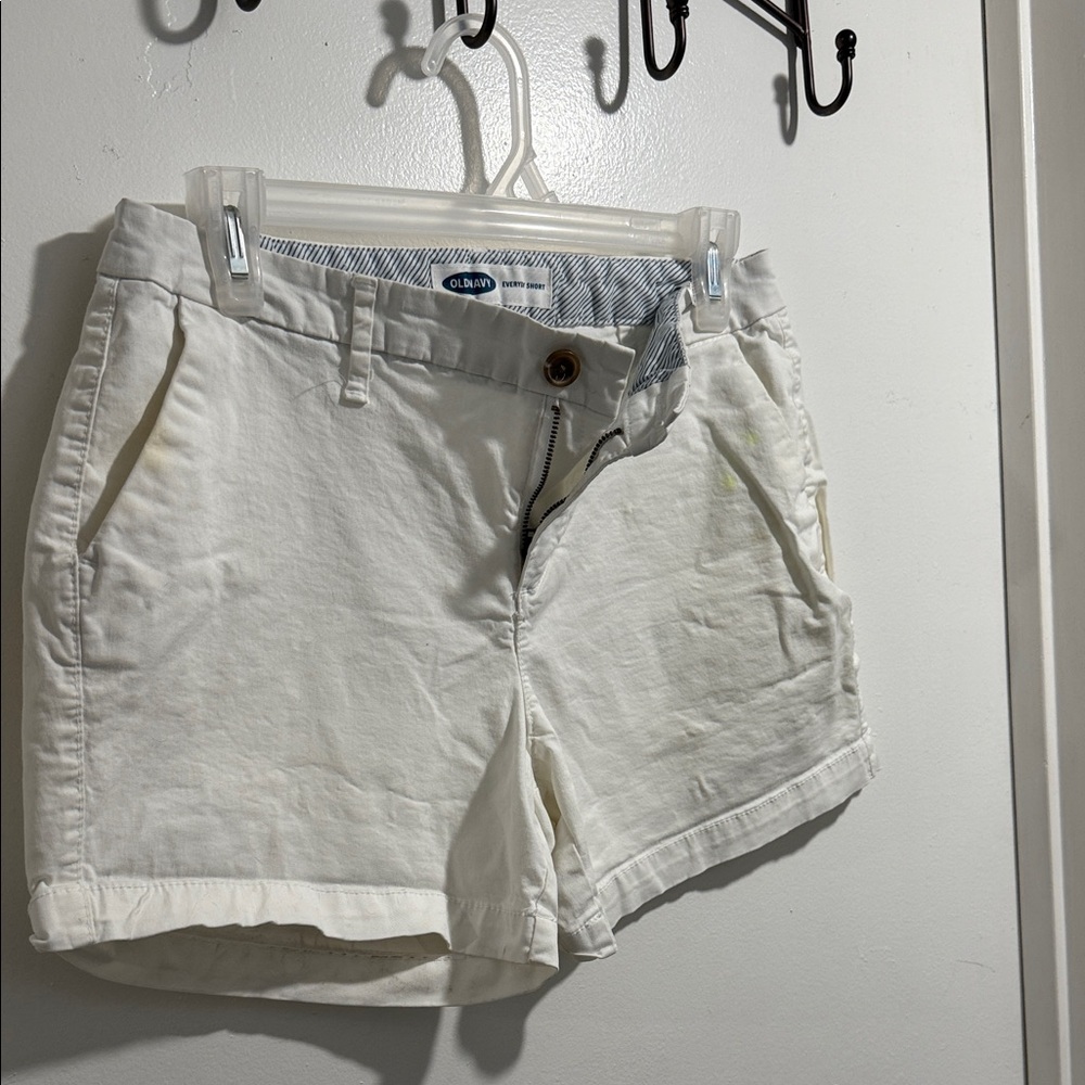 Old Navy Women's Cream Shorts